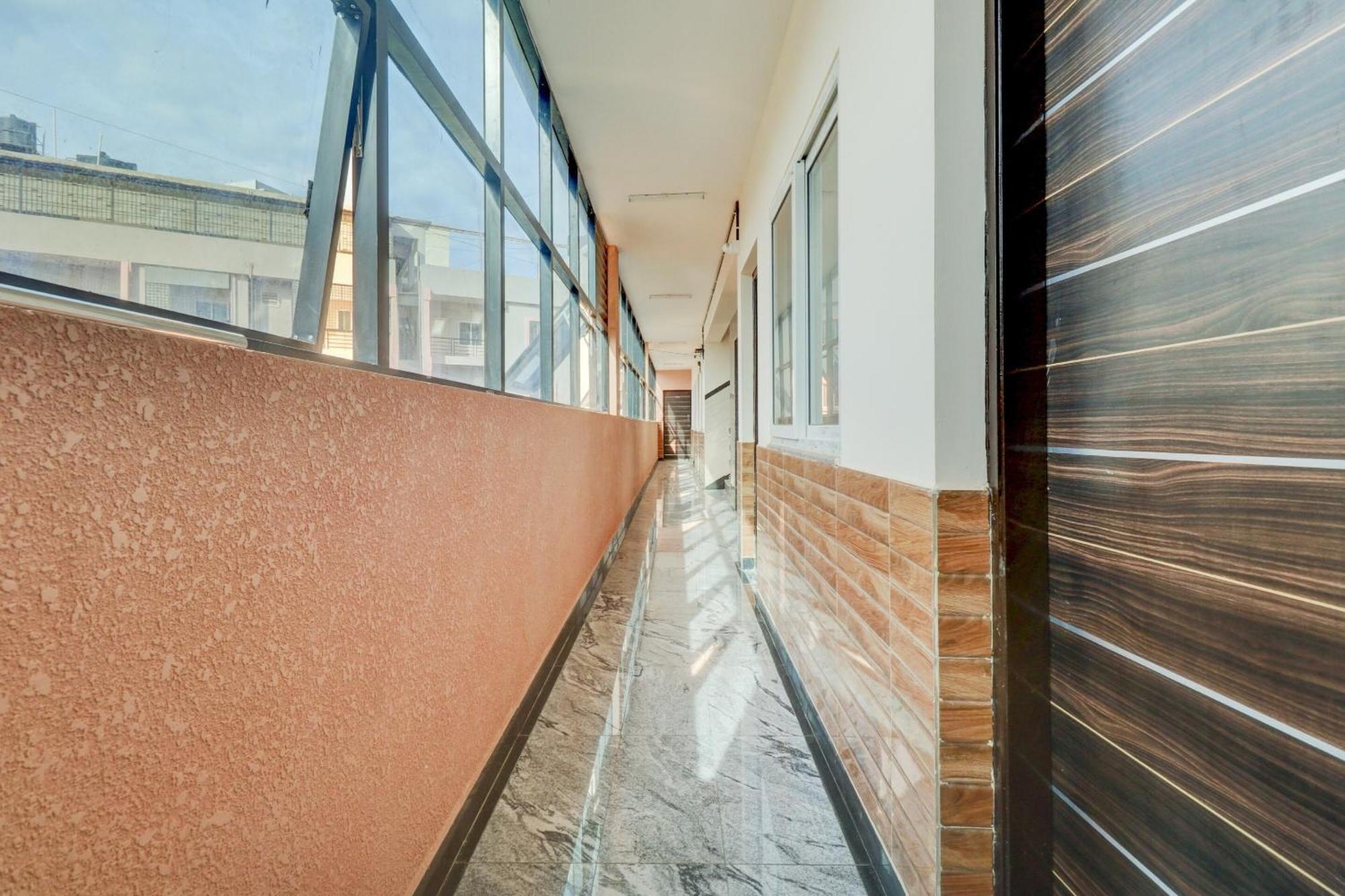 Hotel O Elite Lifestyle Red Rose Near 7D Voyage Bangalore Exterior foto